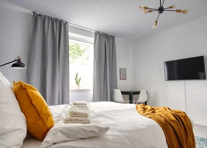 Spacestays Two-Room Suite Wifi Netflix